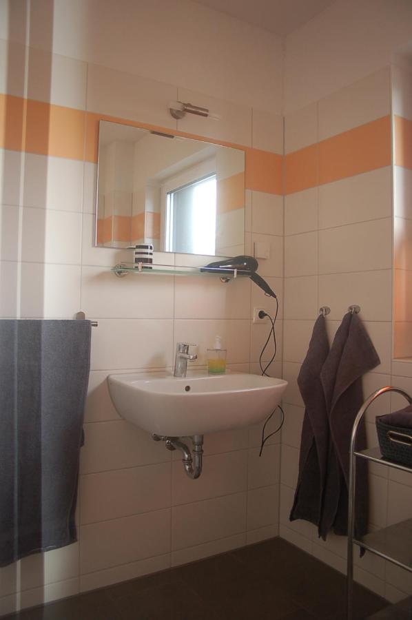 Behagliches Ferienhaus Zaunkoenig -Mit Kamin Und Sauna 탠 외부 사진