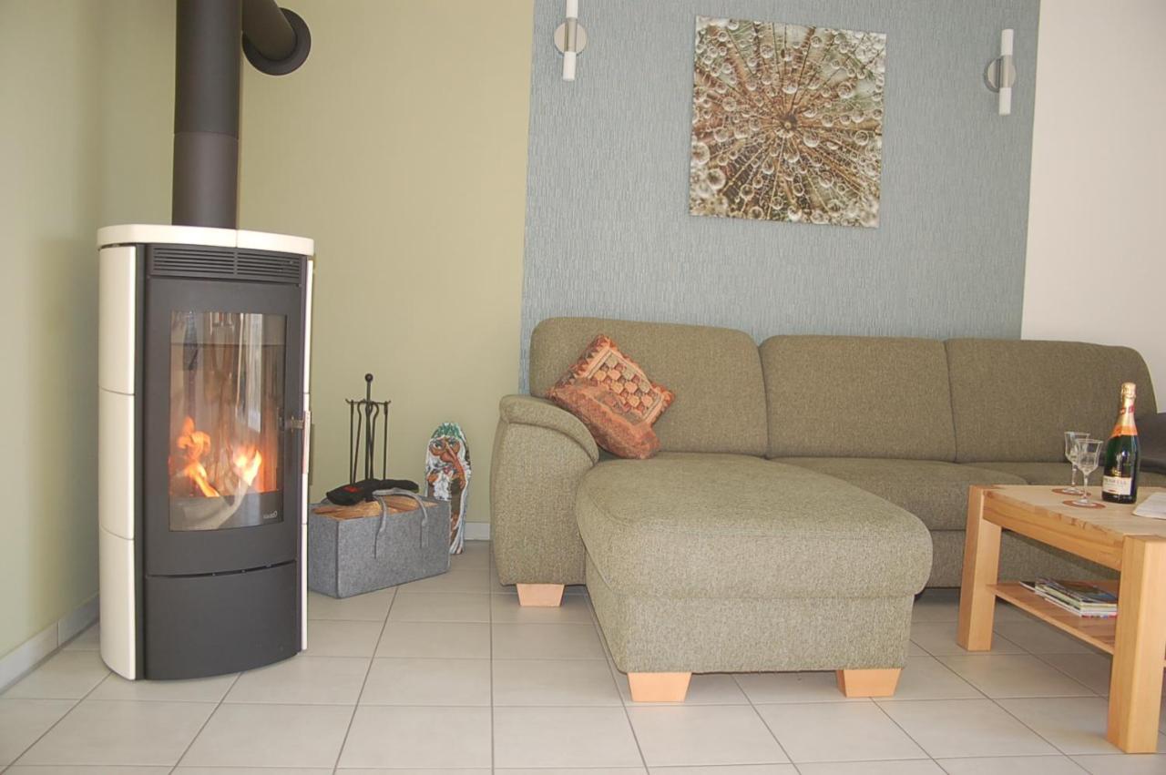 Behagliches Ferienhaus Zaunkoenig -Mit Kamin Und Sauna 탠 외부 사진