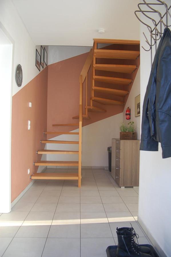 Behagliches Ferienhaus Zaunkoenig -Mit Kamin Und Sauna 탠 외부 사진