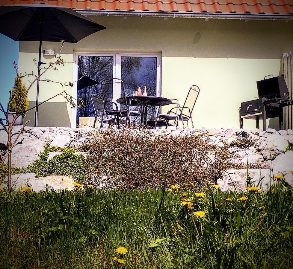 Behagliches Ferienhaus Zaunkoenig -Mit Kamin Und Sauna 탠 외부 사진